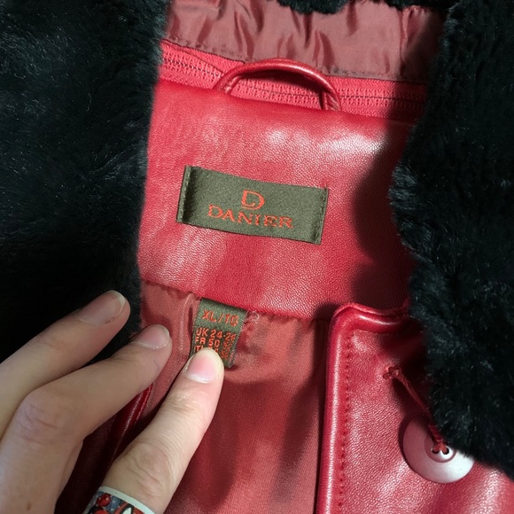 Danier Faux Fur Trimmed Jacket XL - Picture 2 of 3